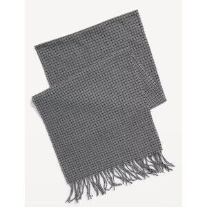Flannel Scarf Old Navy Gray Plaid 13x67 with fringe